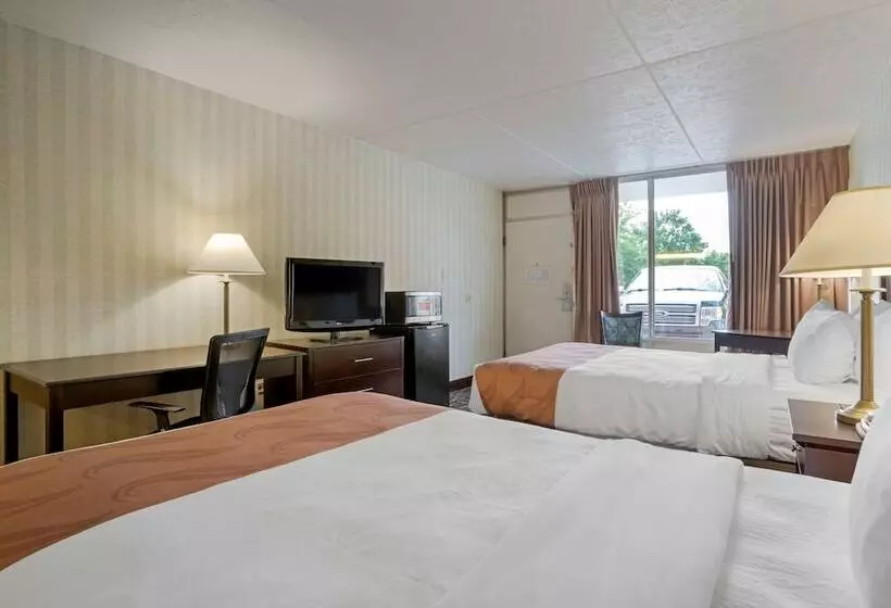 ２ダブルベッドのスタンダードルーム, Quality Inn Fredericksburg Near Historic Downtown