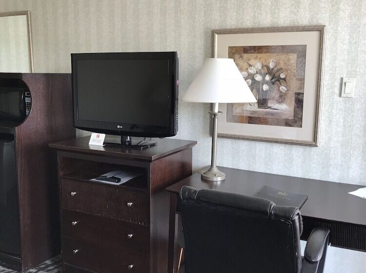 带2个双人床的标准工作室, Quality Inn Fredericksburg Near Historic Downtown