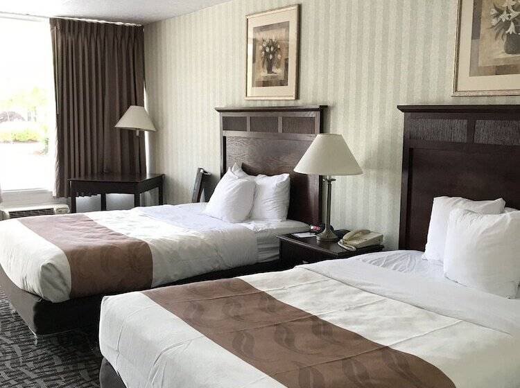 带2个双人床的标准工作室, Quality Inn Fredericksburg Near Historic Downtown