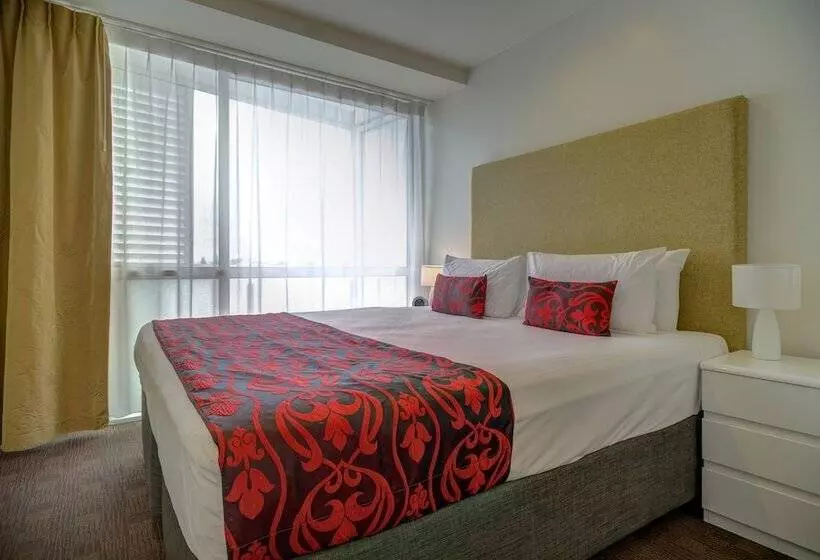 デラックススタジオ, The Quadrant Hotel & Suites