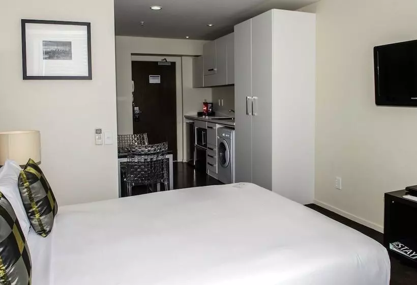 デラックススタジオ, The Quadrant Hotel & Suites