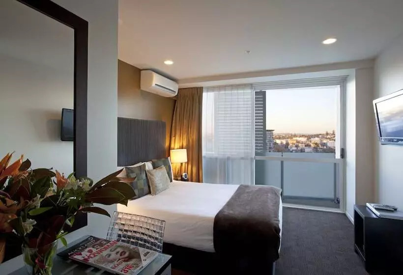 デラックススタジオ, The Quadrant Hotel & Suites
