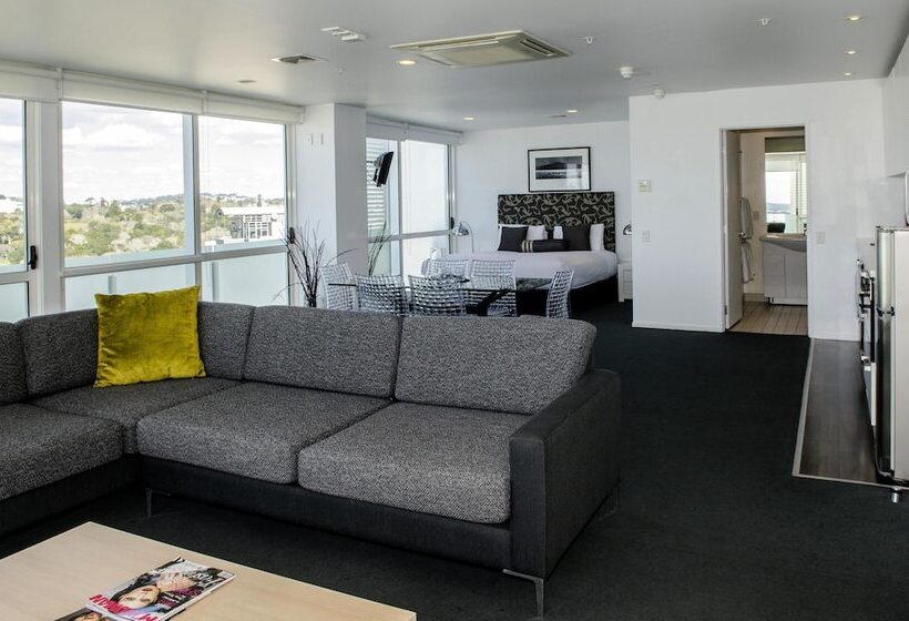 شقة دور أخير غرفة نوم واحدة, The Quadrant Hotel & Suites