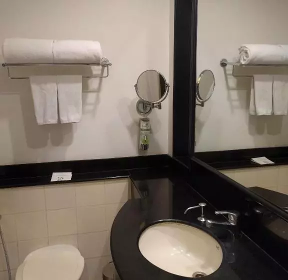 スーペリアールーム, Lemon Tree Hotel, Udyog Vihar, Gurugram