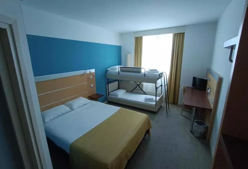 スタンダード４人部屋, Meditur Udine Nord