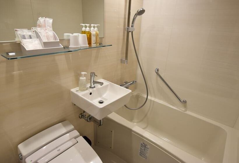 חדר סופריור לשלושה, Dai Ichi Takimotokan