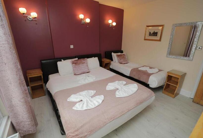 חדר סטנדרט לשלושה, Holland Inn