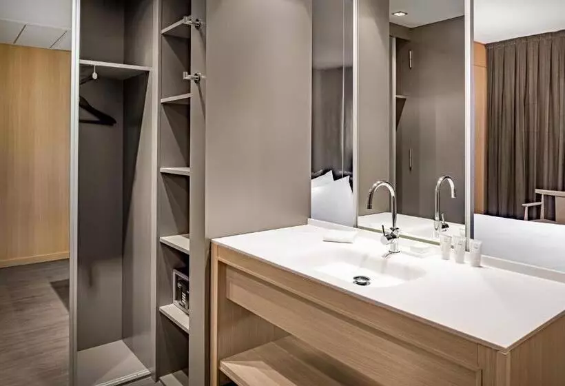 اتاق استاندارد با تخت بزرگ, Ac Hotel Sants By Marriott