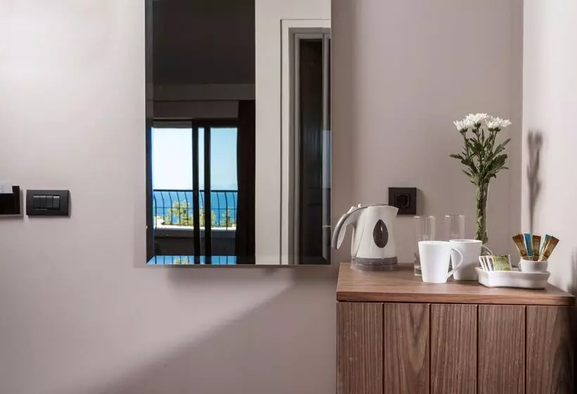 بنگله خانوادگی, Aeolos Beach Resort