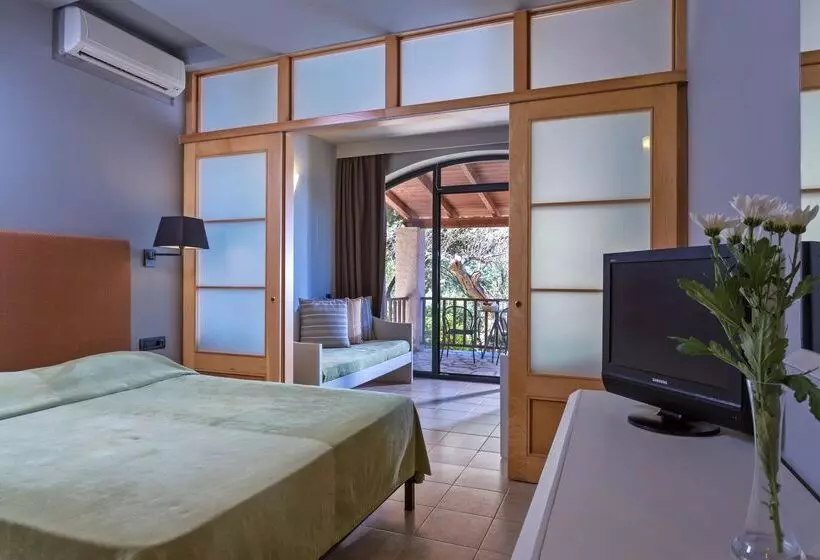 بنگله خانوادگی, Aeolos Beach Resort