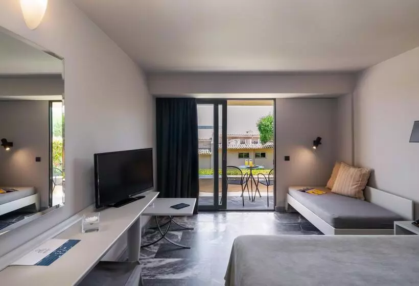 ویلای استاندارد با چشم‌انداز باغ, Aeolos Beach Resort