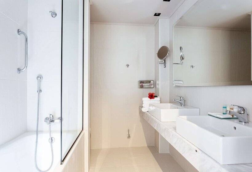 Люкс Семейный 2 Спальни, Aeolos Beach Resort