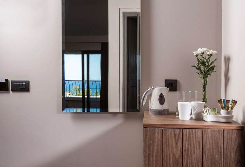 Люкс Семейный 2 Спальни, Aeolos Beach Resort