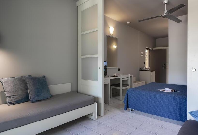 Семейное Бунгало, Aeolos Beach Resort