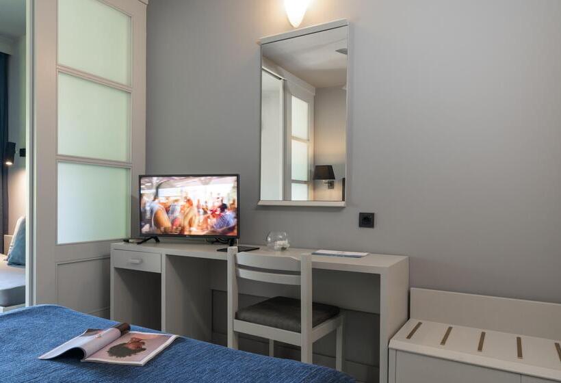 Семейное Бунгало, Aeolos Beach Resort