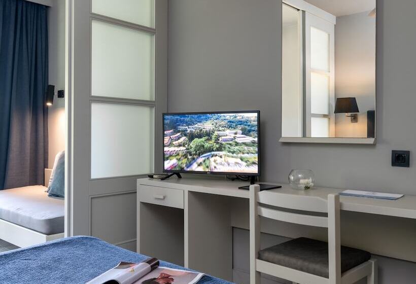 Семейное Бунгало, Aeolos Beach Resort