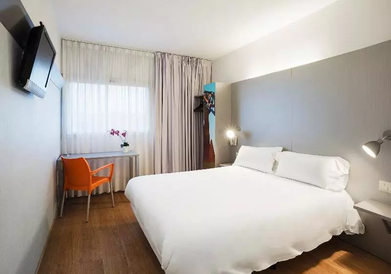 اتاق استاندارد, B&b Hotel Girona 2