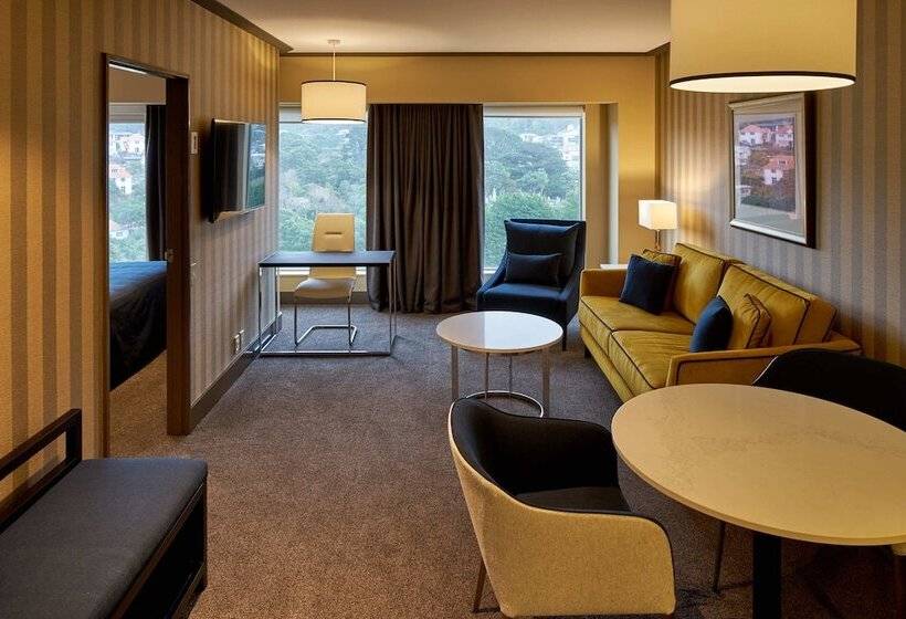 プレミアムスイート, Bolton