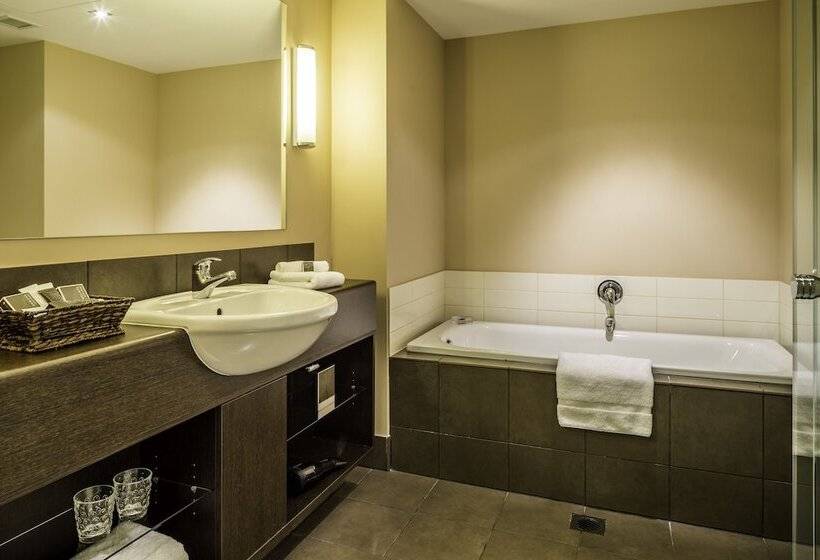 スイート, Bolton