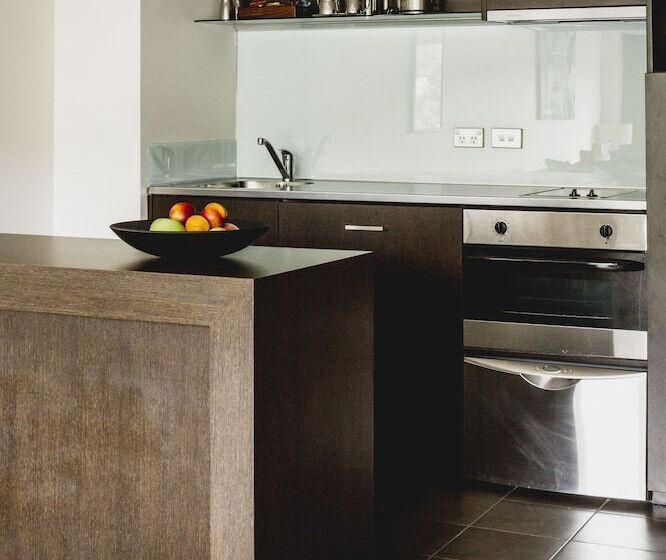 スイート, Bolton