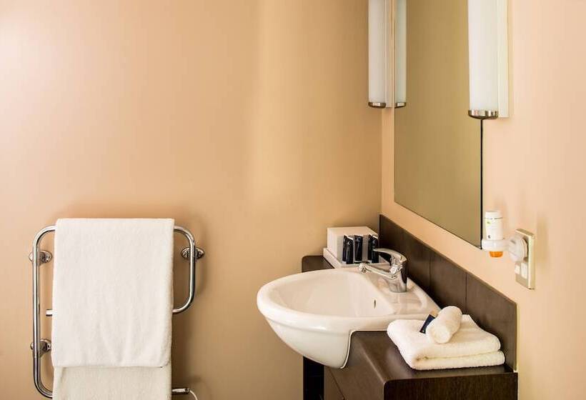 プレミアムスタジオ, Bolton