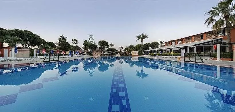 スタンダードトリプルルーム, Club Turtas Beach All Inclusive