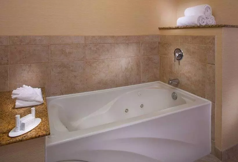 スイート, Courtyard By Marriott Sandestin At Grand Boulevard