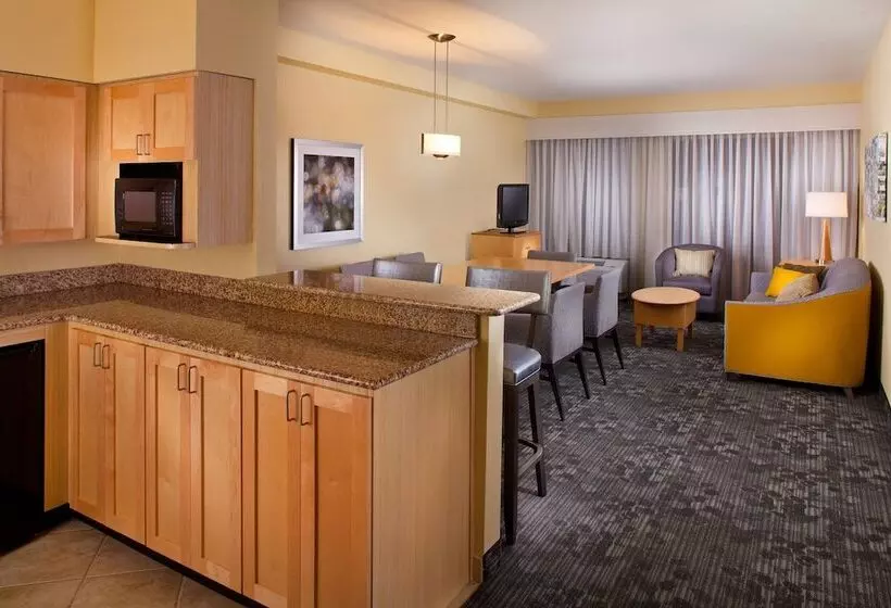 スイート, Courtyard By Marriott Sandestin At Grand Boulevard
