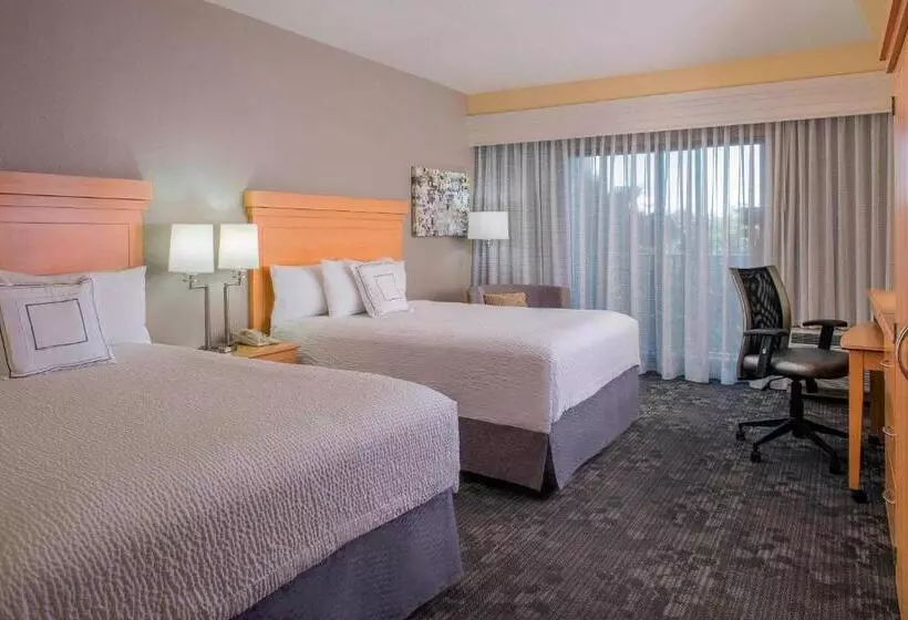 スタンダードルーム, Courtyard By Marriott Sandestin At Grand Boulevard