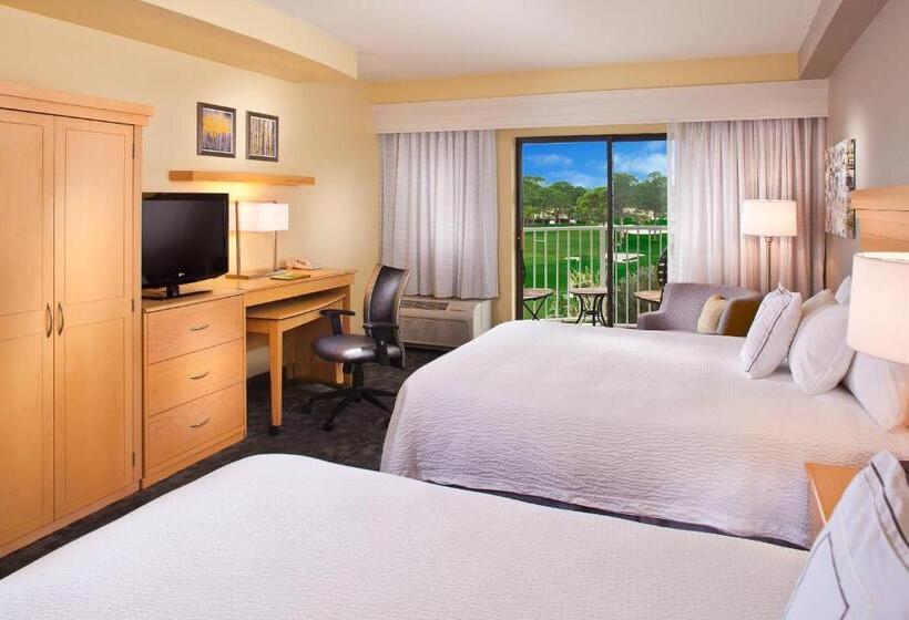 Номер Стандарт с Балконом, Courtyard By Marriott Sandestin At Grand Boulevard