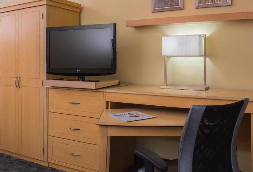 Camera Standard Letto King Accessibile ai persone con mobilità ridotta, Courtyard By Marriott Sandestin At Grand Boulevard