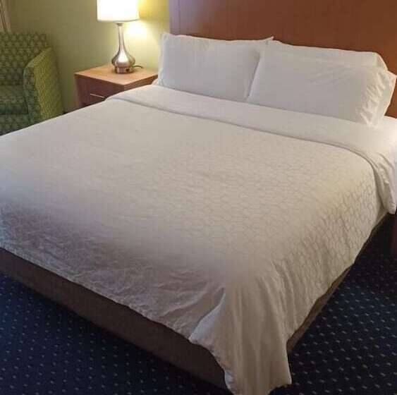 Номер Стандарт, Holiday Inn Express Ashland, An Ihg