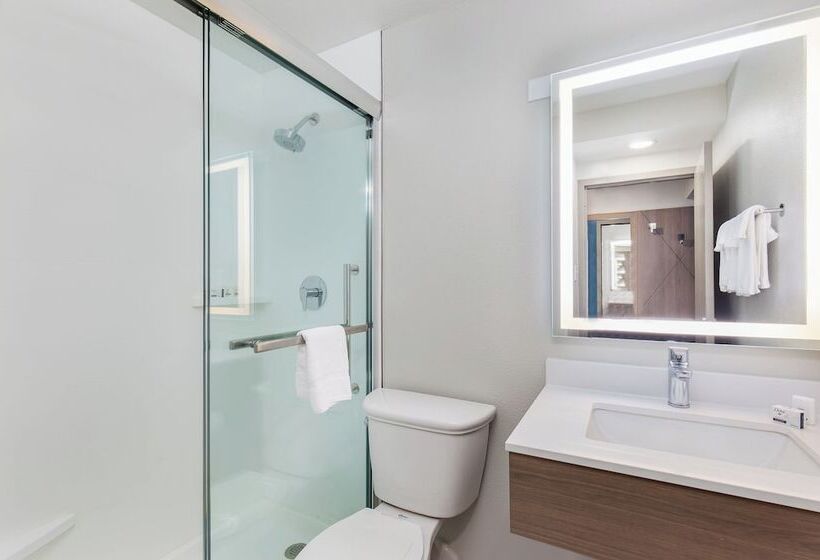 Номер Стандарт, Holiday Inn Express Atlanta Airport   North By Ihg