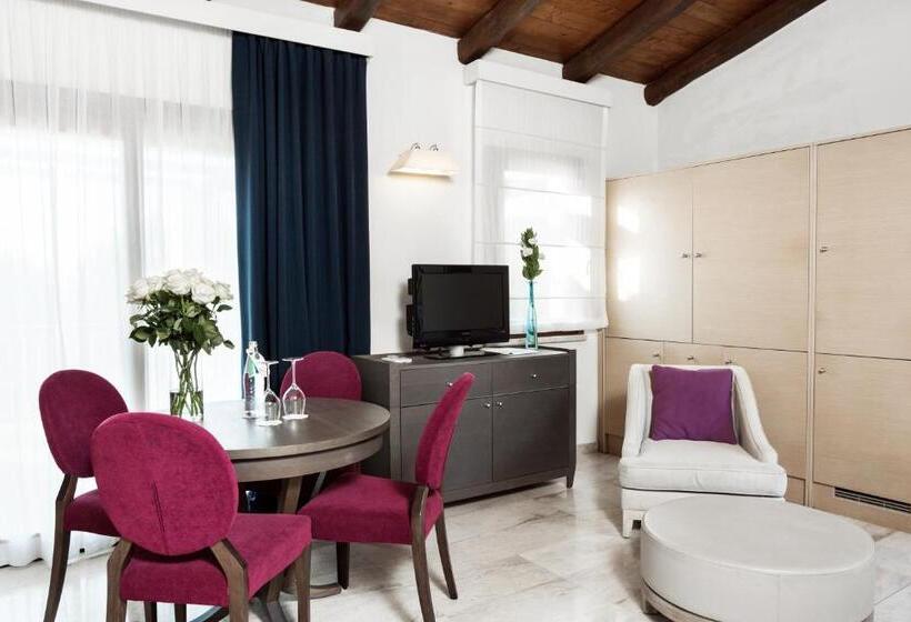 דירת חדר, Is Arenas Resort