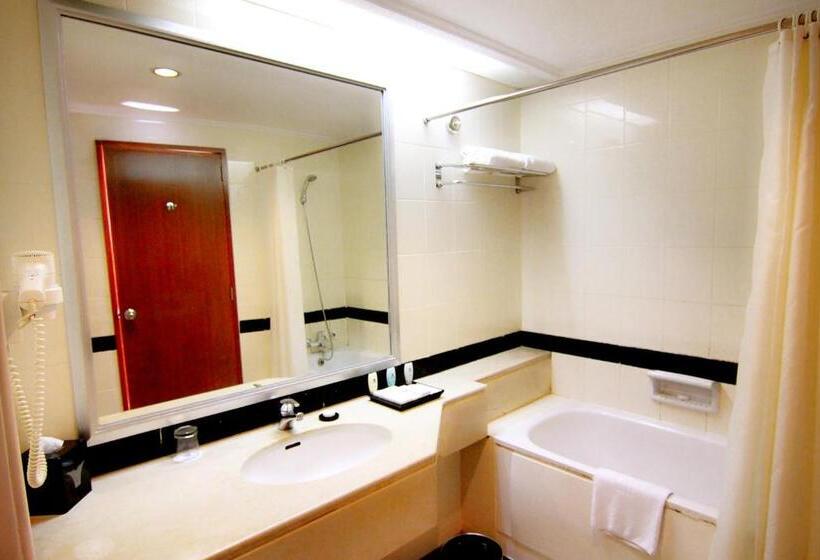 디럭스 룸, Menara Peninsula