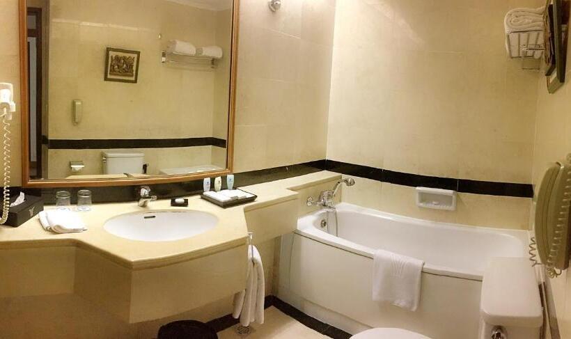 エクゼクティブルーム, Menara Peninsula