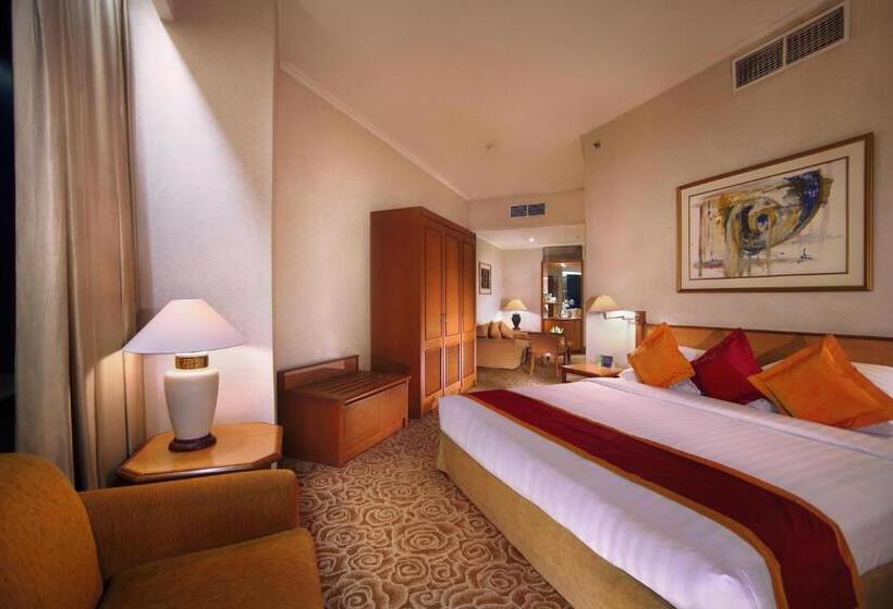 スタンダードルーム, Menara Peninsula