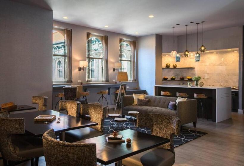 غرفة كلوب, Renaissance Pittsburgh