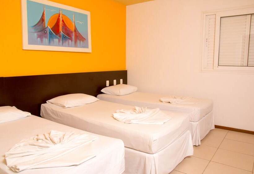 غرفة قياسية ثلاثية, Saint Patrick Praia