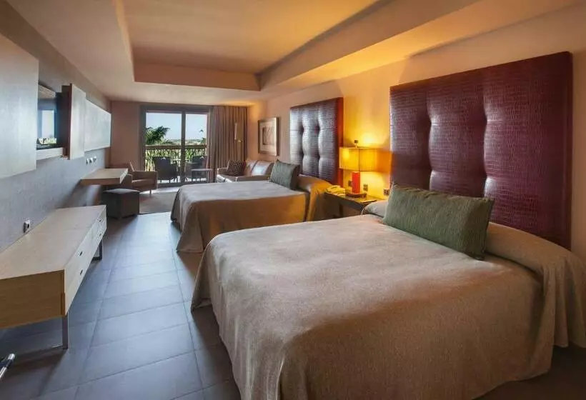 اتاق خانوادگی, Lopesan Baobab Resort