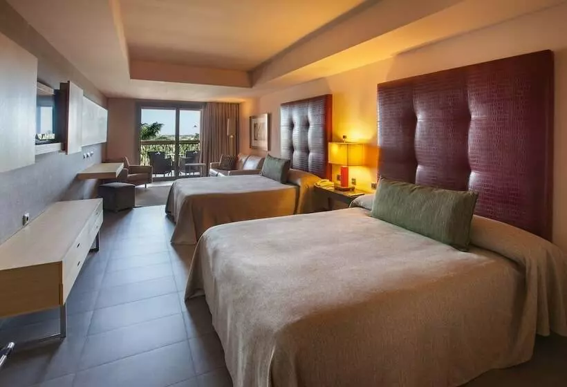 اتاق خانوادگی, Lopesan Baobab Resort