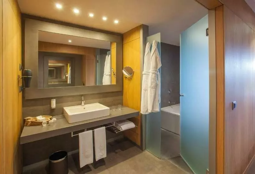 اتاق لوکس, Lopesan Baobab Resort