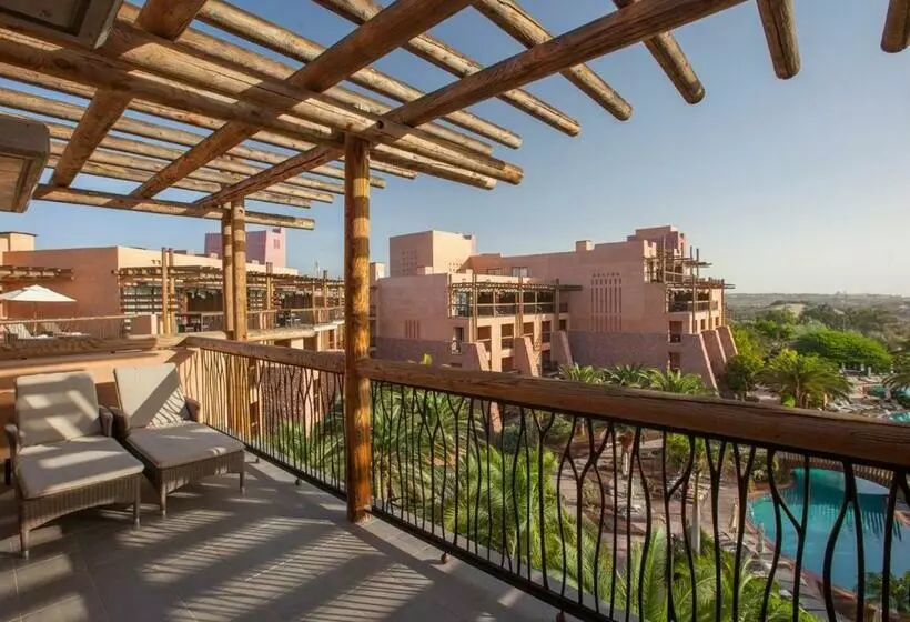 سوییت جونیور, Lopesan Baobab Resort
