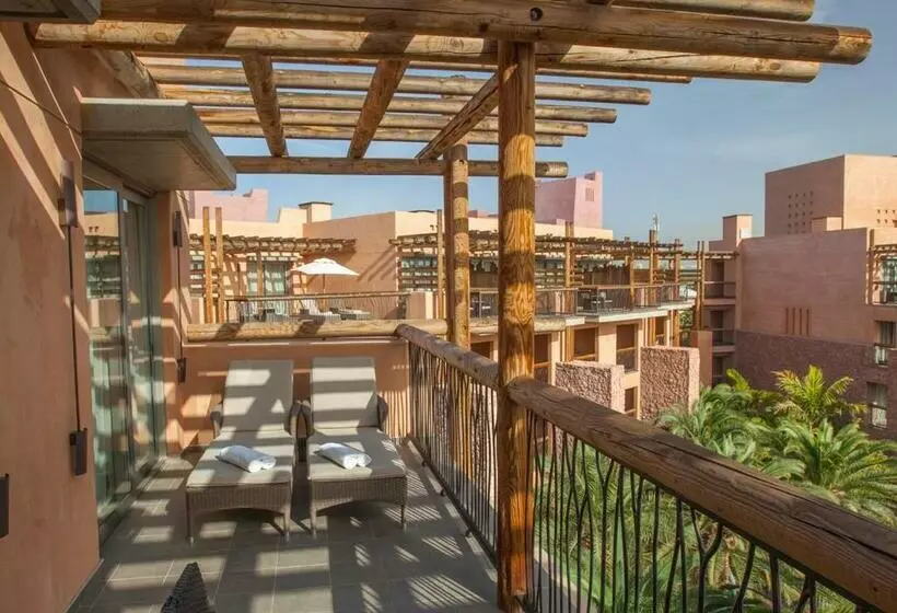 سوییت جونیور, Lopesan Baobab Resort
