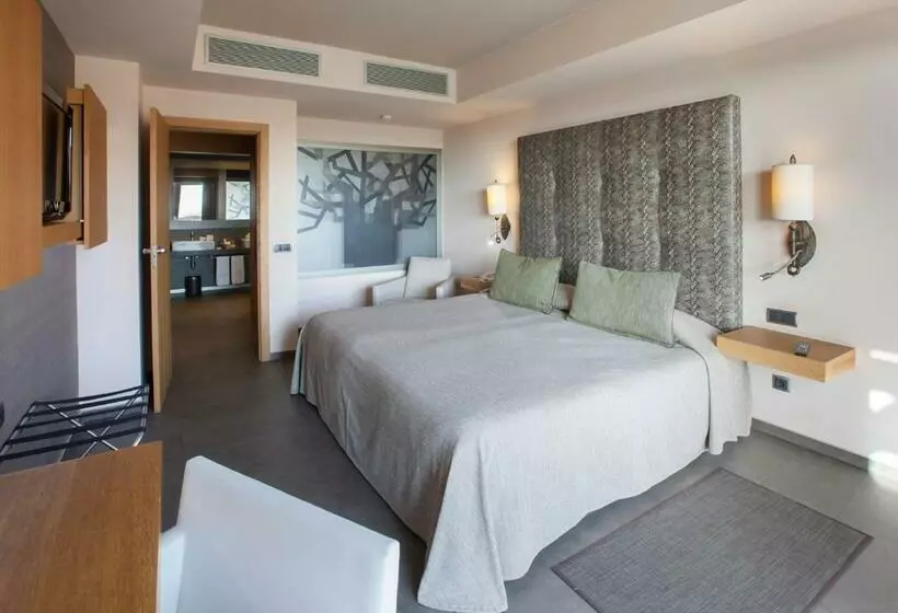 سوییت جونیور, Lopesan Baobab Resort