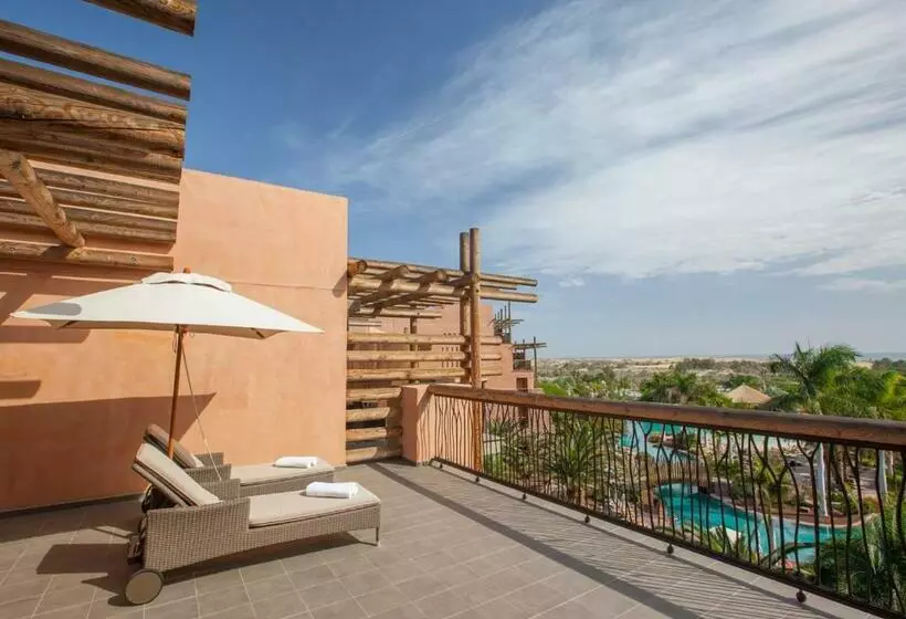 سوئیت سینیور, Lopesan Baobab Resort