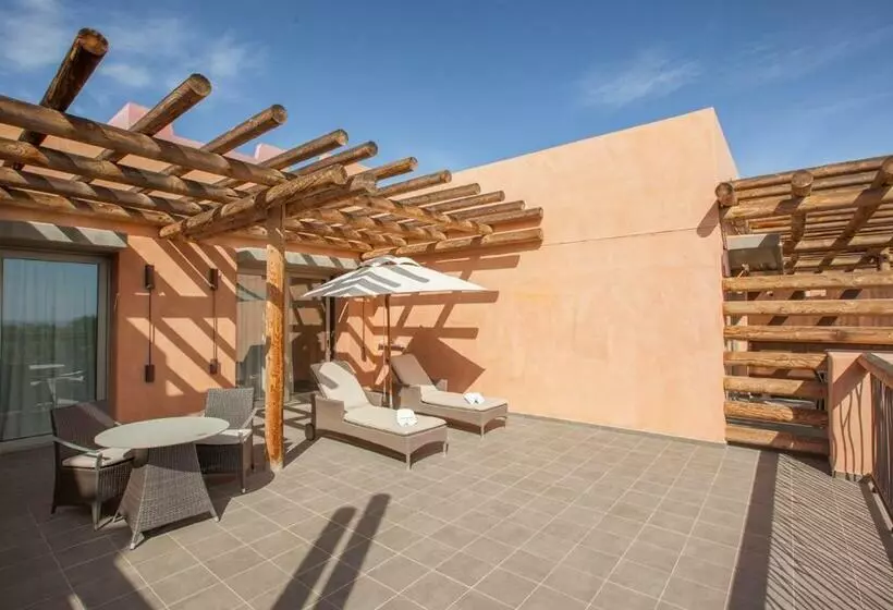 سوئیت سینیور, Lopesan Baobab Resort