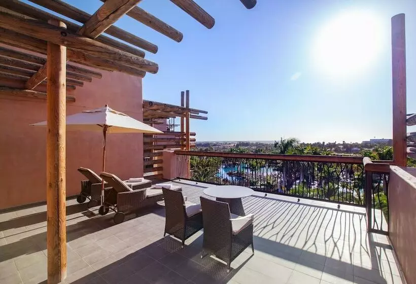 سوئیت سینیور, Lopesan Baobab Resort