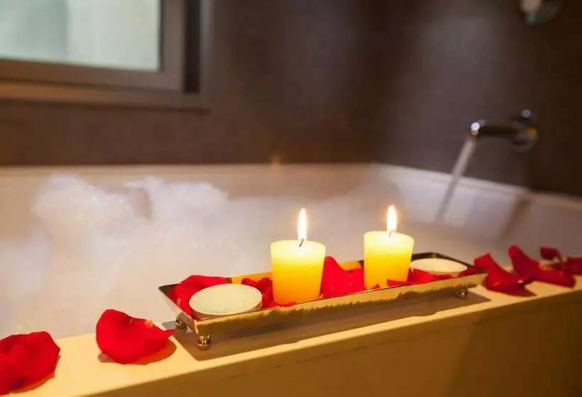 سوئیت سینیور, Lopesan Baobab Resort