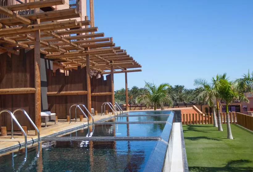سوییت جونیور, Lopesan Baobab Resort